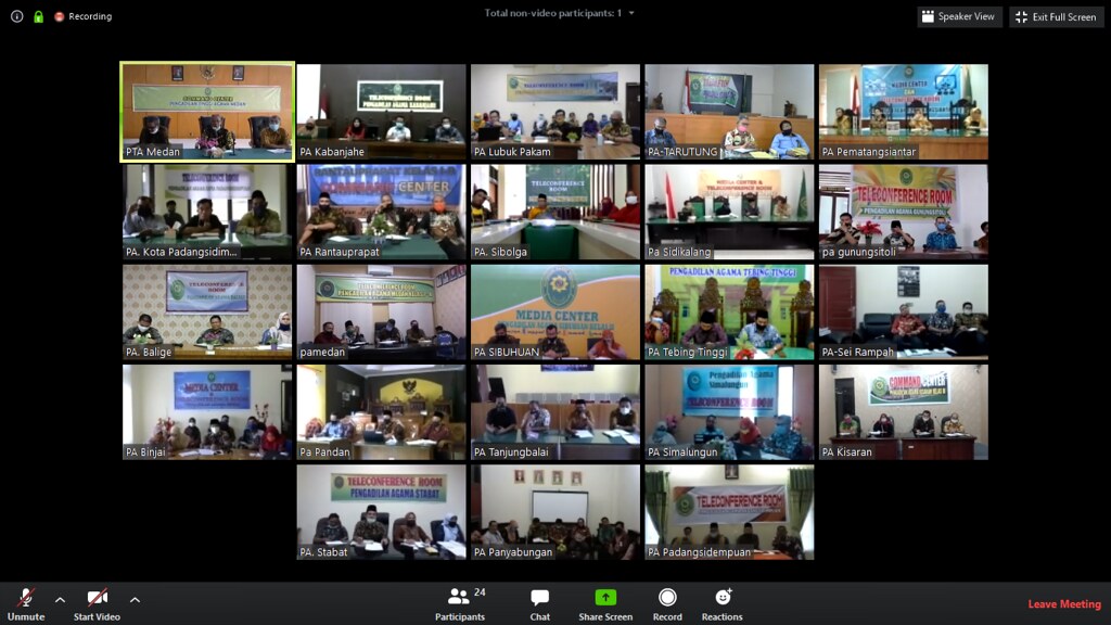 49873210568 b4ddb3602a b