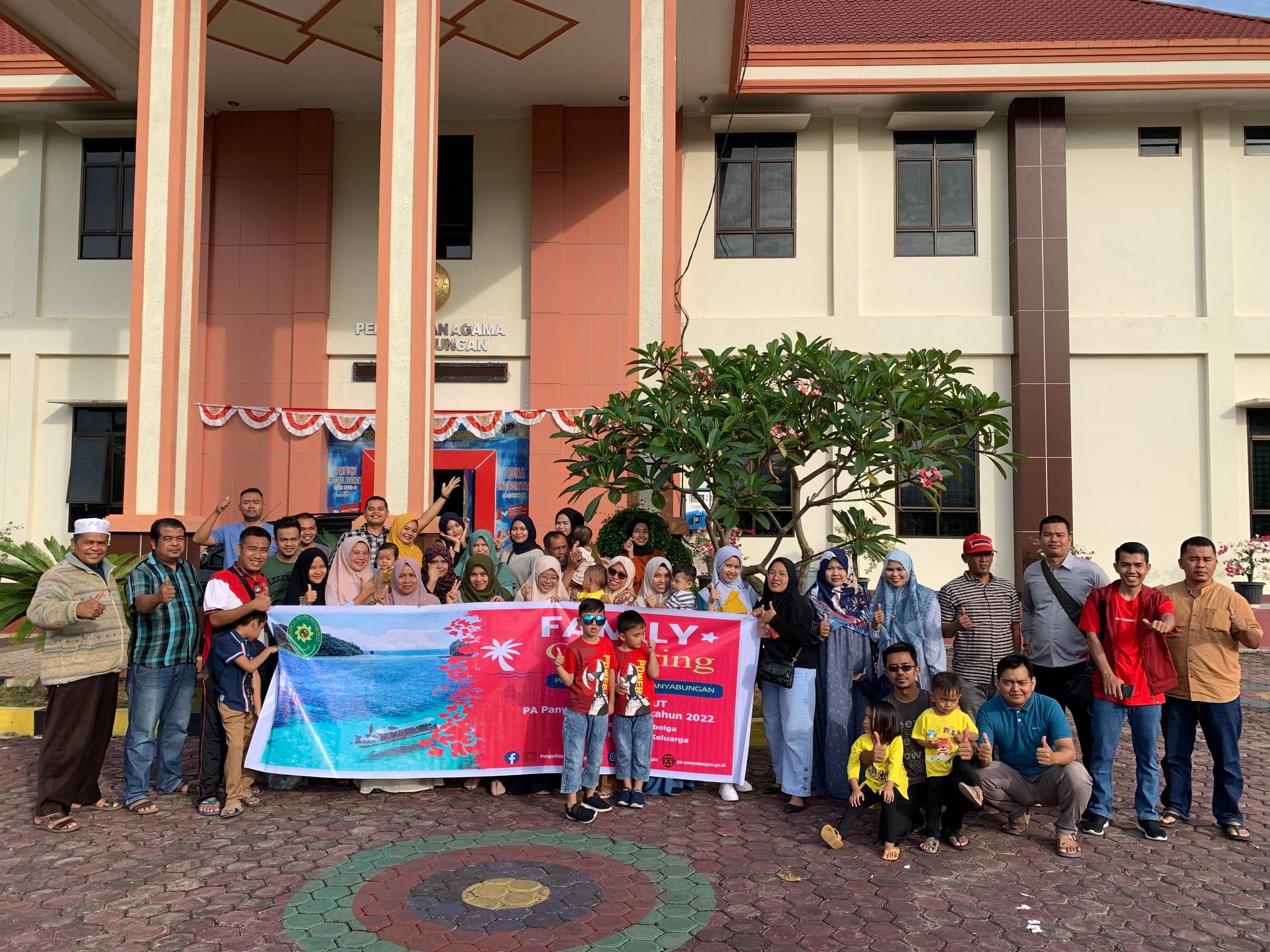 familygatthring130820221