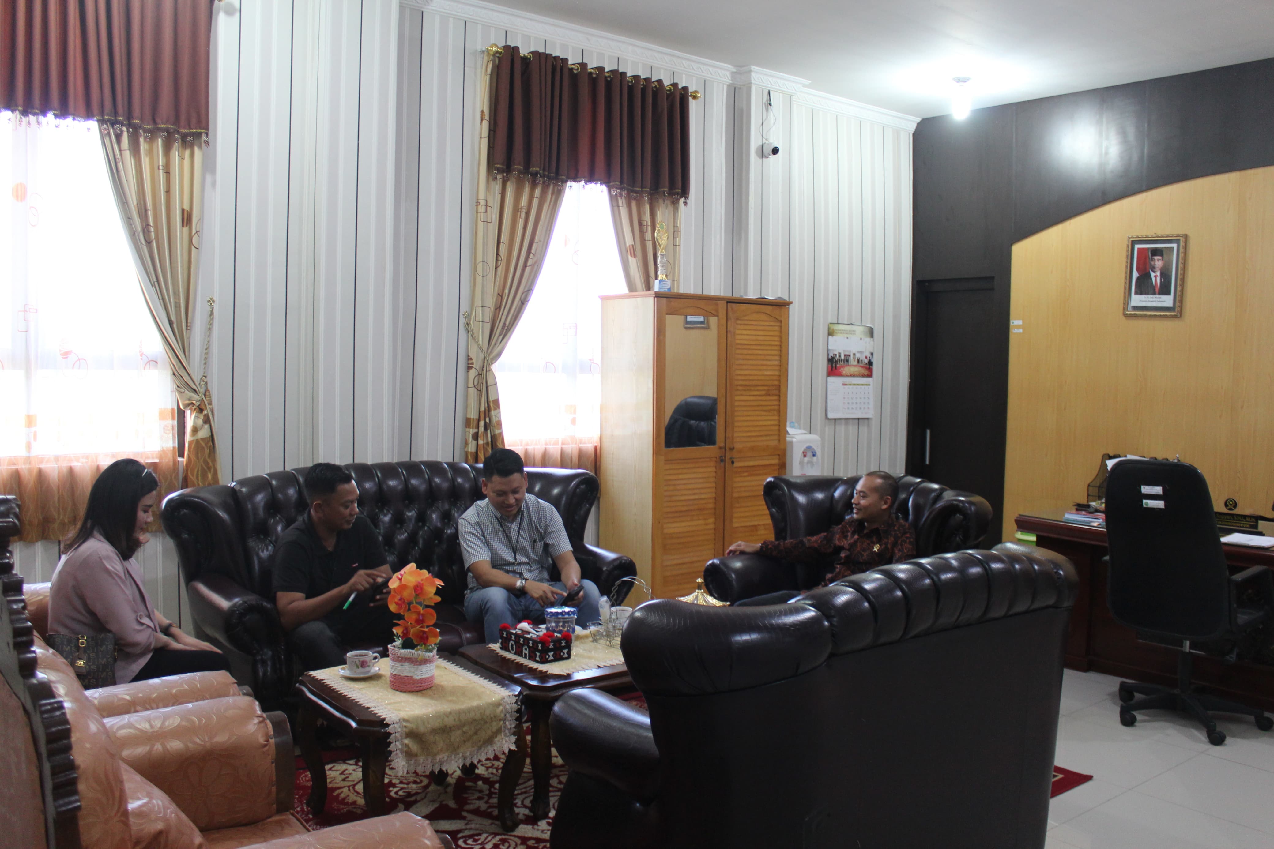 ketuapapybterimakunjunganbri190420243