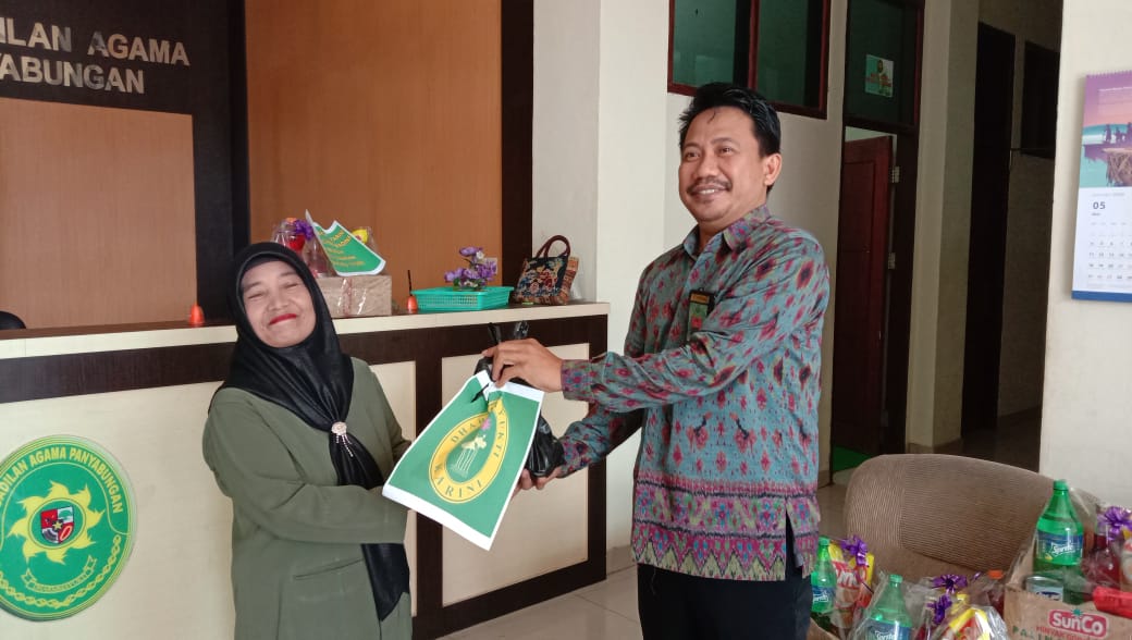 pemberianpaketlebaran200520202