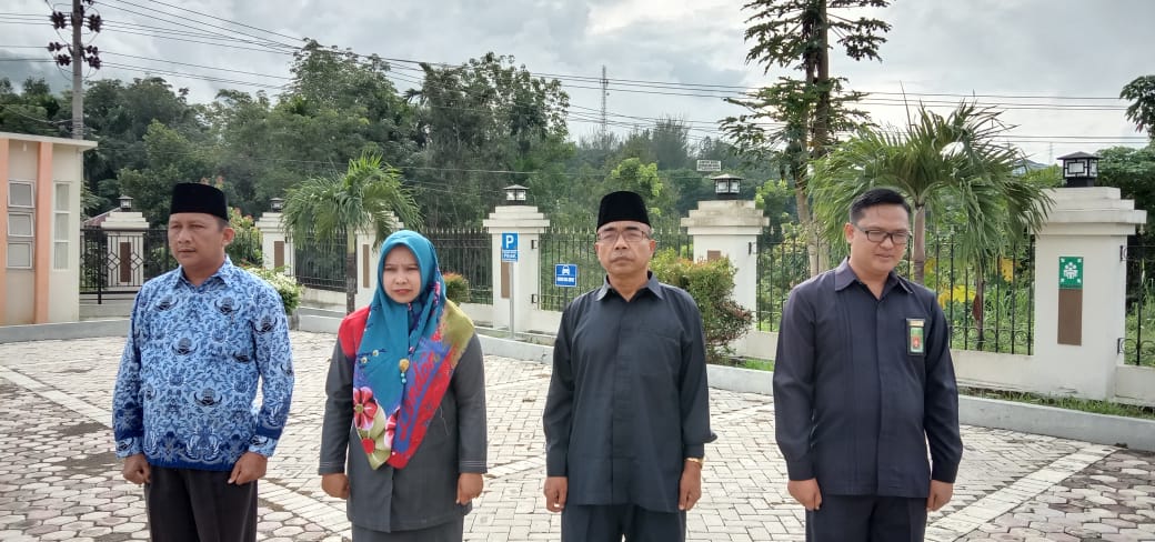 sumpahpemudapapyb2810194